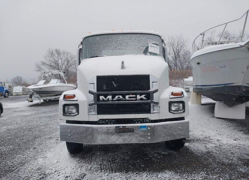Photo 12 of 2024 Mack Md N/A (VIN 1M2MDBAA2RS012110)