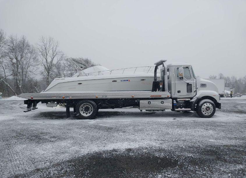 Photo 13 of 2024 Mack Md N/A (VIN 1M2MDBAA2RS012110)