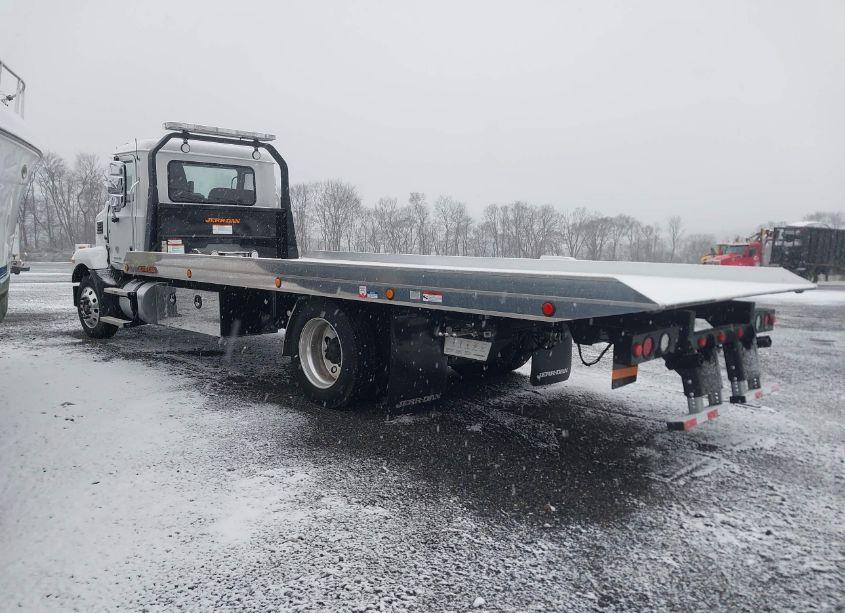 Photo 3 of 2024 Mack Md N/A (VIN 1M2MDBAA2RS012110)