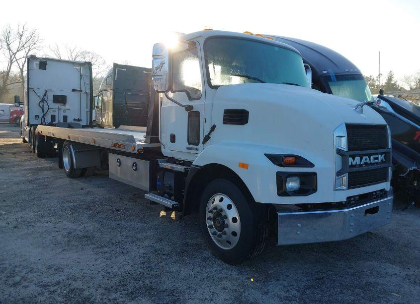 2023 Mack Md N/A (VIN 1M2MDBAA4PS009402) main photo