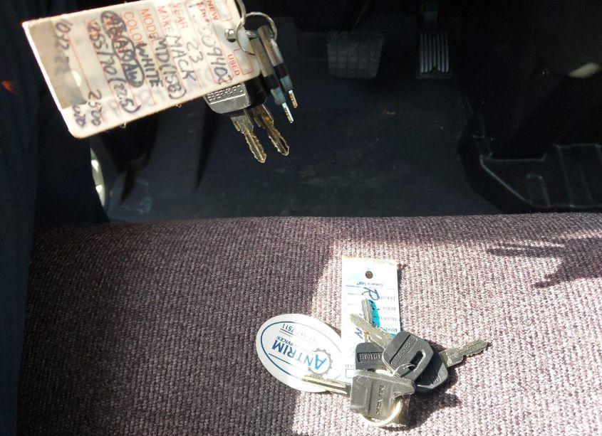 Photo 10 of 2023 Mack Md N/A (VIN 1M2MDBAA4PS009402)