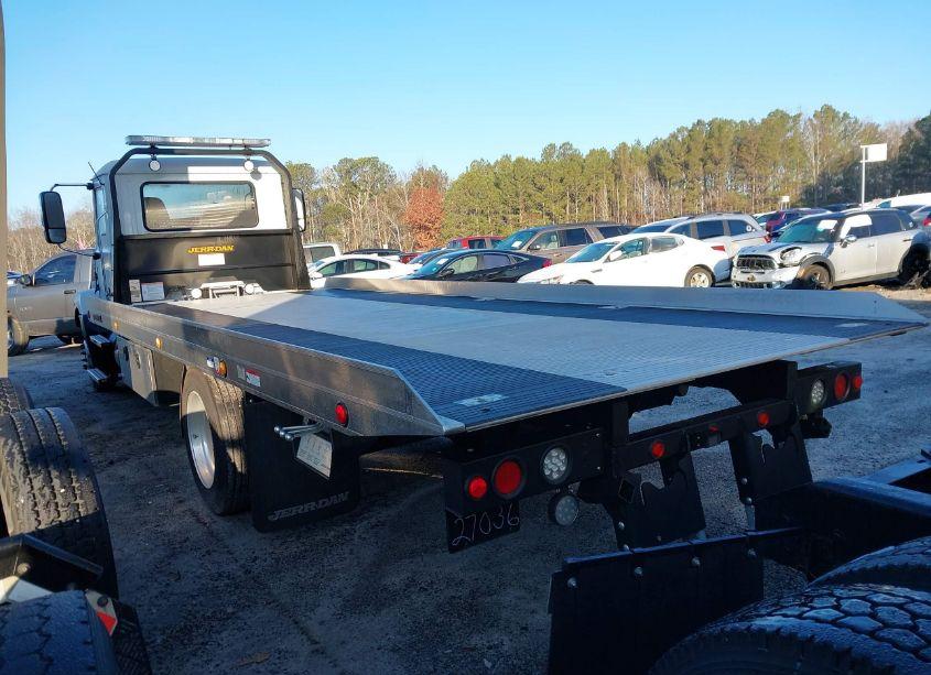 Photo 3 of 2023 Mack Md N/A (VIN 1M2MDBAA4PS009402)