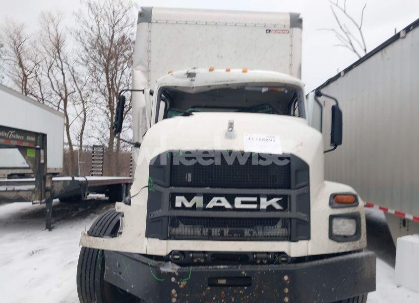 Photo 12 of 2023 Mack Md N/A (VIN 1M2MDBAAXPS008075)