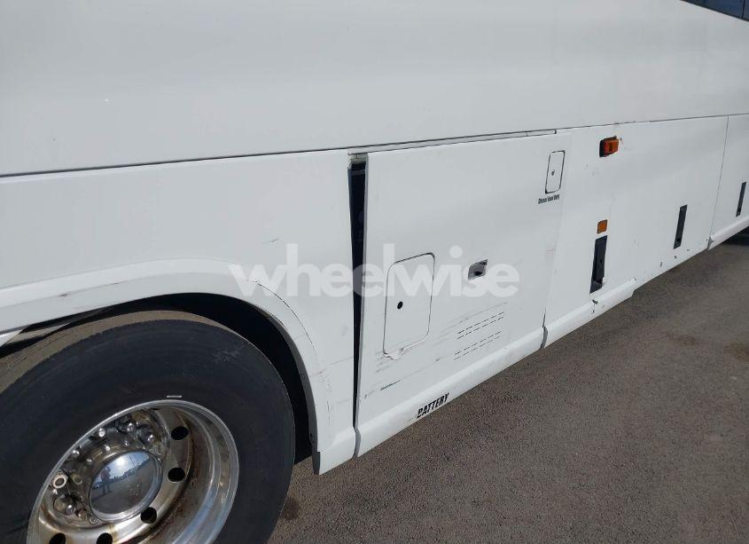 Photo 11 of 1999 Motor Coach INDUSTRIES TRANSIT BUS (VIN 1M8TRMPA0XP060887)