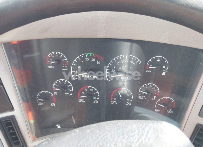 Photo 7 of 1999 Motor Coach INDUSTRIES TRANSIT BUS (VIN 1M8TRMPA0XP060887)