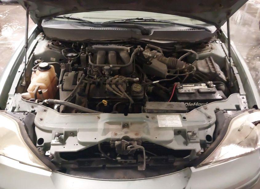 Photo 10 of 2005 Mercury Sable GS (VIN 1MEFM50U85A617385)