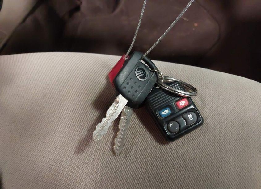 Photo 11 of 2005 Mercury Sable GS (VIN 1MEFM50U85A617385)