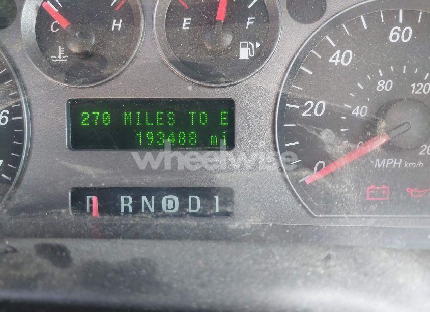 Photo 15 of 2005 Mercury Sable GS (VIN 1MEFM50U85A624529)