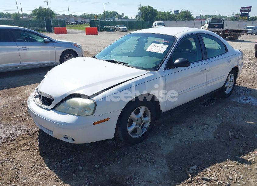 Photo 2 of 2005 Mercury Sable GS (VIN 1MEFM50U85A624529)