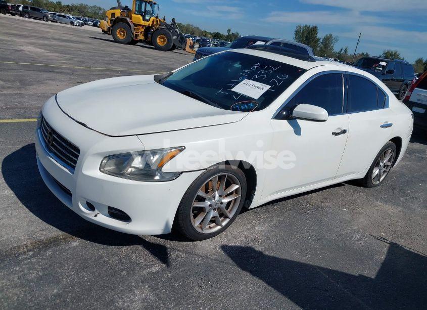 Photo 2 of 2014 Nissan Maxima 3.5 S/3.5 SV (VIN 1N4AA5AP5EC487332)