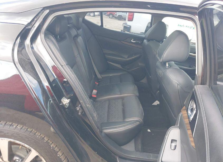 Photo 8 of 2017 Nissan Maxima 3.5 PLATINUM (VIN 1N4AA6AP0HC365553)