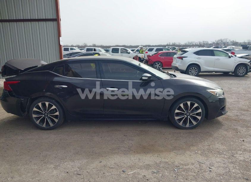 Photo 13 of 2016 Nissan Maxima 3.5 PLATINUM/3.5 S/3.5 SL/3.5 SR/3.5 SV (VIN 1N4AA6AP1GC379279)