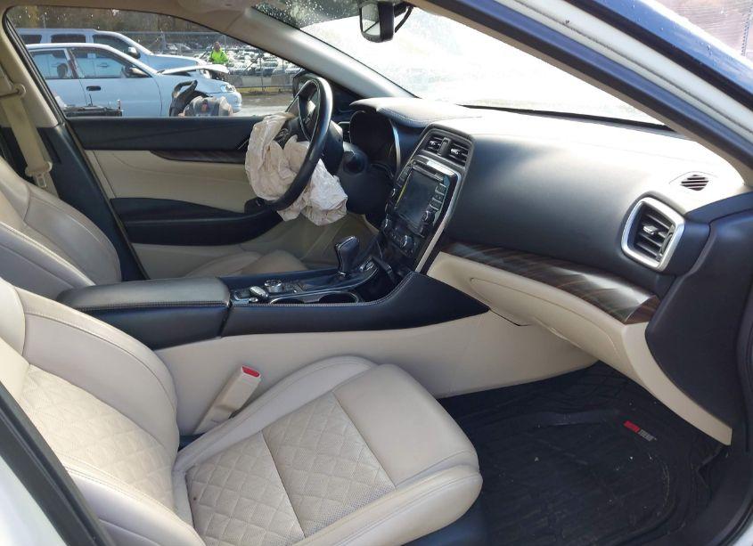 Photo 5 of 2016 Nissan Maxima 3.5 PLATINUM (VIN 1N4AA6AP1GC401846)