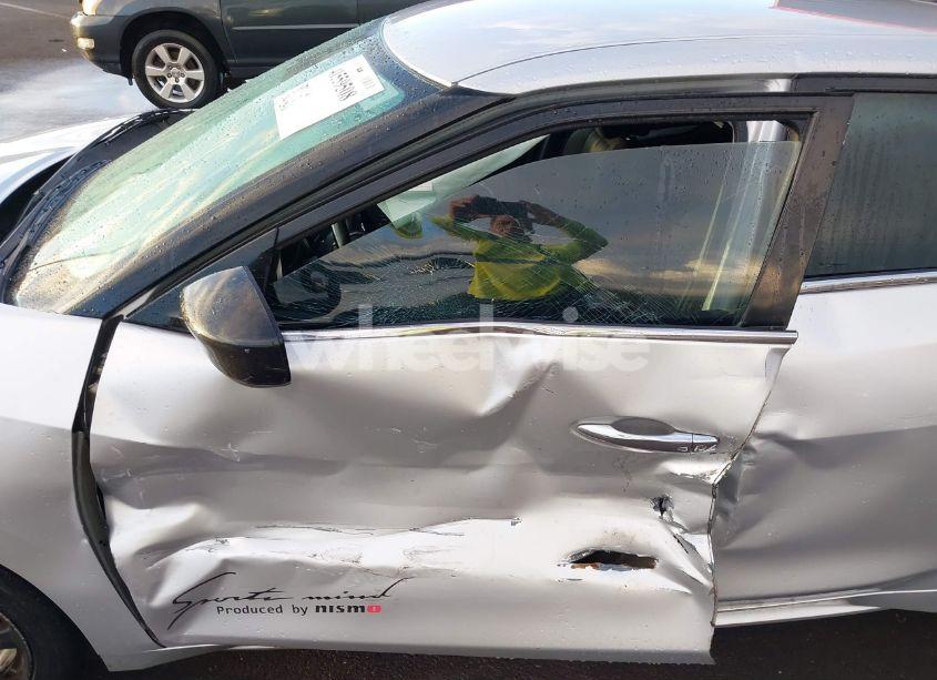 Photo 6 of 2016 Nissan Maxima 3.5 PLATINUM/3.5 S/3.5 SL/3.5 SR/3.5 SV (VIN 1N4AA6AP1GC411633)