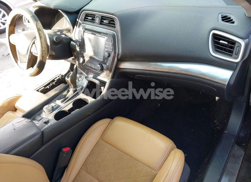 Photo 5 of 2016 Nissan Maxima 3.5 PLATINUM/3.5 S/3.5 SL/3.5 SR/3.5 SV (VIN 1N4AA6AP1GC419909)