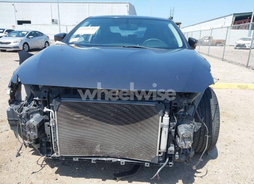 Photo 13 of 2017 Nissan Maxima 3.5 PLATINUM/3.5 S/3.5 SL/3.5 SR/3.5 SV (VIN 1N4AA6AP1HC370907)