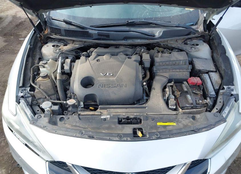 Photo 10 of 2017 Nissan Maxima 3.5 PLATINUM/3.5 S/3.5 SL/3.5 SR/3.5 SV (VIN 1N4AA6AP1HC371412)