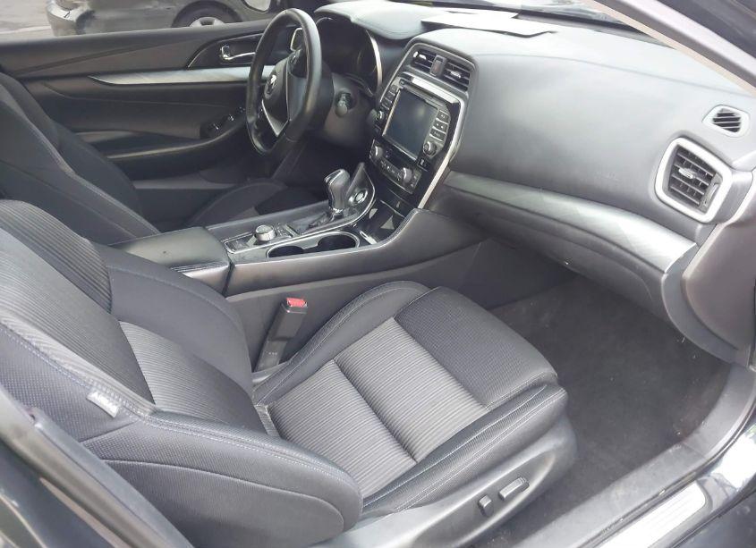 Photo 5 of 2017 Nissan Maxima (VIN 1N4AA6AP1HC378490)