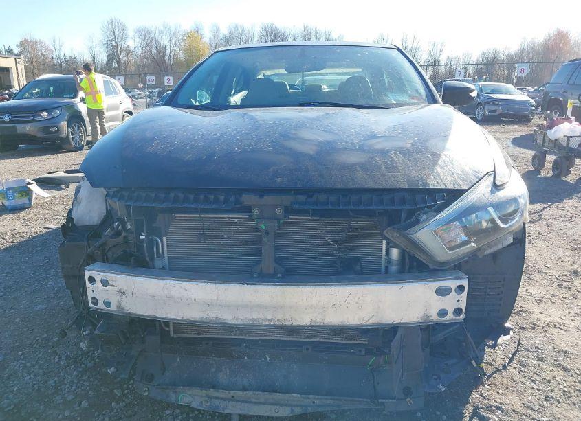 Photo 6 of 2017 Nissan Maxima 3.5 PLATINUM/3.5 S/3.5 SL/3.5 SR/3.5 SV (VIN 1N4AA6AP1HC386816)