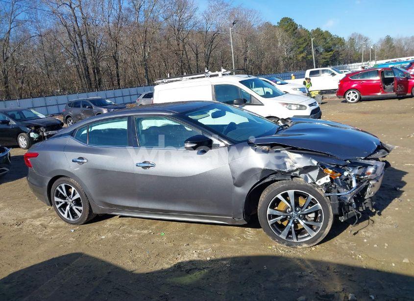 Photo 13 of 2017 Nissan Maxima 3.5 PLATINUM/3.5 S/3.5 SL/3.5 SR/3.5 SV (VIN 1N4AA6AP2HC377896)