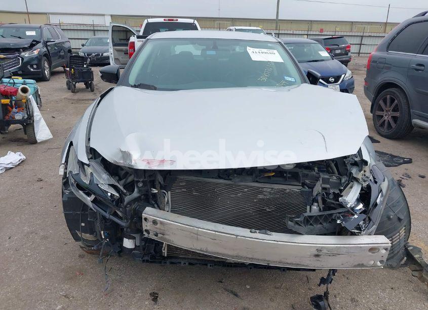 Photo 13 of 2017 Nissan Maxima 3.5 SV (VIN 1N4AA6AP2HC416244)