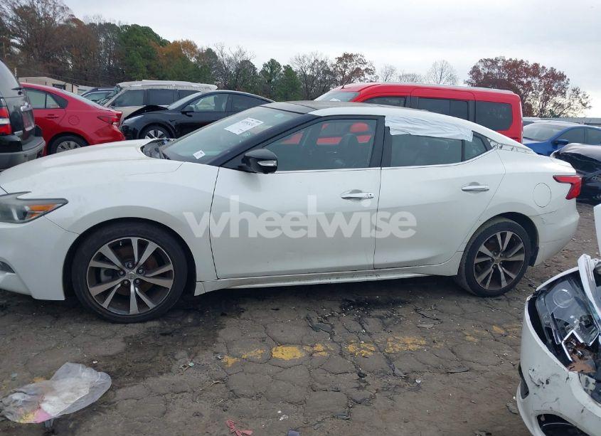 Photo 14 of 2016 Nissan Maxima 3.5 PLATINUM/3.5 S/3.5 SL/3.5 SR/3.5 SV (VIN 1N4AA6AP3GC422617)