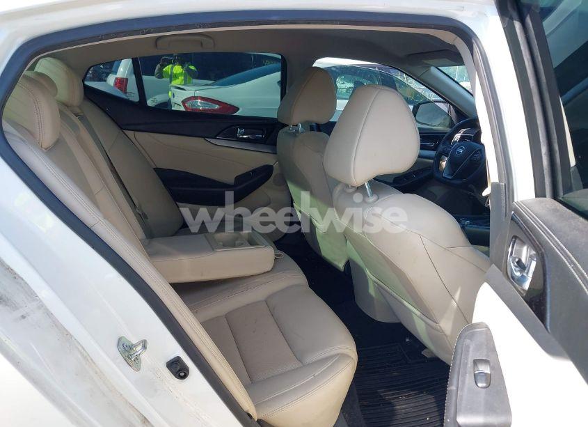 Photo 8 of 2017 Nissan Maxima 3.5 SV (VIN 1N4AA6AP3HC389930)