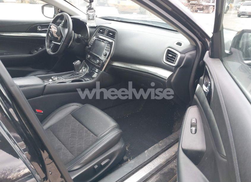 Photo 5 of 2017 Nissan Maxima 3.5 SR (VIN 1N4AA6AP3HC421484)