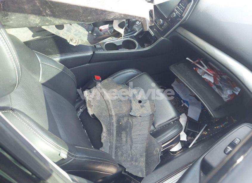 Photo 5 of 2018 Nissan Maxima 3.5 SV (VIN 1N4AA6AP3JC400852)