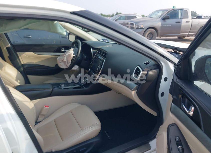 Photo 5 of 2016 Nissan Maxima 3.5 SL (VIN 1N4AA6AP4GC421749)