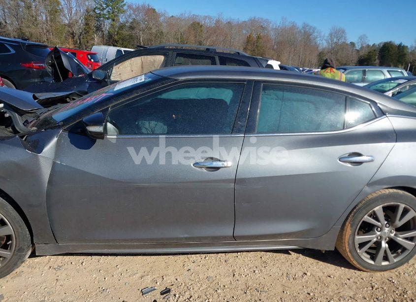 Photo 13 of 2017 Nissan Maxima 3.5 PLATINUM/3.5 S/3.5 SL/3.5 SR/3.5 SV (VIN 1N4AA6AP4HC380217)