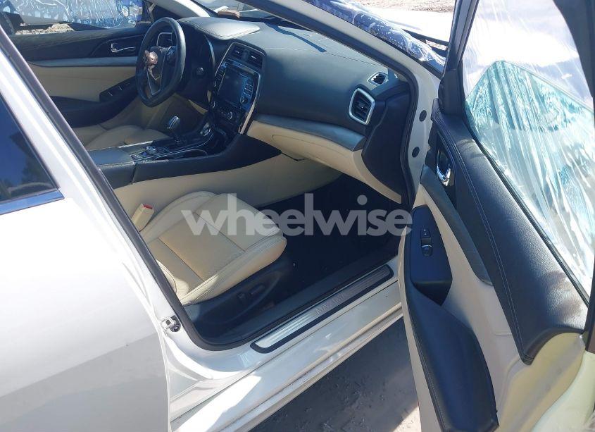 Photo 5 of 2017 Nissan Maxima 3.5 SL (VIN 1N4AA6AP4HC399947)