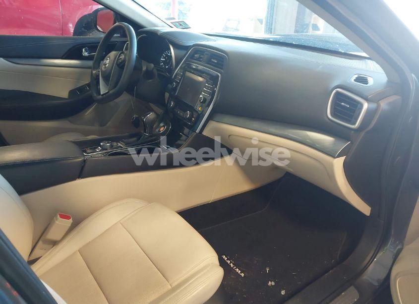 Photo 5 of 2016 Nissan Maxima 3.5 SL (VIN 1N4AA6AP5GC441475)