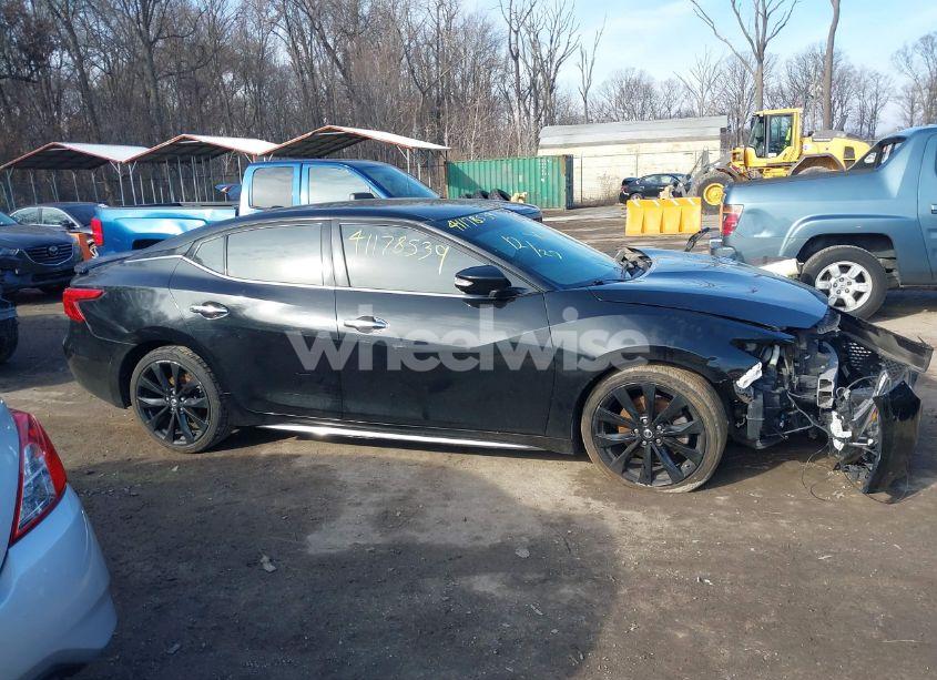 Photo 13 of 2016 Nissan Maxima 3.5 PLATINUM/3.5 S/3.5 SL/3.5 SR/3.5 SV (VIN 1N4AA6AP5GC901928)