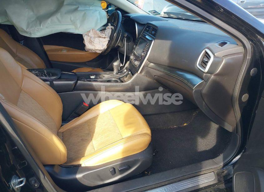 Photo 5 of 2016 Nissan Maxima 3.5 PLATINUM/3.5 S/3.5 SL/3.5 SR/3.5 SV (VIN 1N4AA6AP5GC901928)