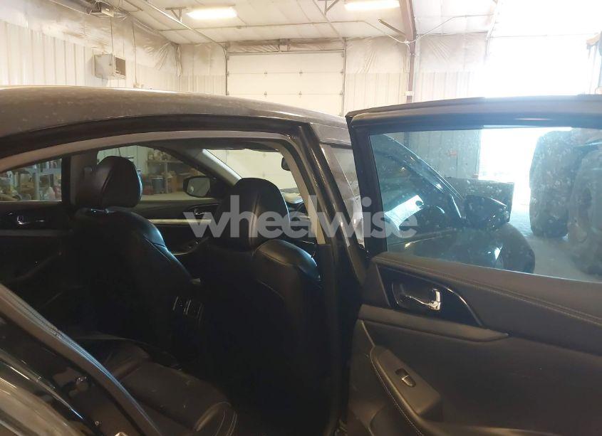 Photo 8 of 2016 Nissan Maxima 3.5 PLATINUM/3.5 S/3.5 SL/3.5 SR/3.5 SV (VIN 1N4AA6AP6GC393291)