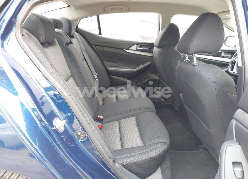 Photo 8 of 2017 Nissan Maxima (VIN 1N4AA6AP6HC380347)