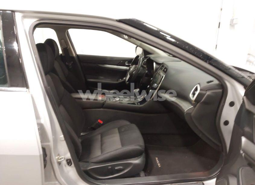 Photo 5 of 2017 Nissan Maxima 3.5 S (VIN 1N4AA6AP6HC417168)