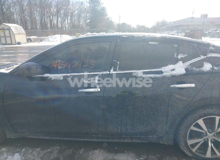 Photo 14 of 2016 Nissan Maxima 3.5 PLATINUM/3.5 S/3.5 SL/3.5 SR/3.5 SV (VIN 1N4AA6AP7GC431238)