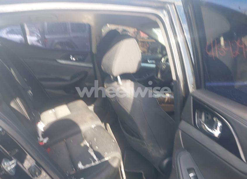 Photo 8 of 2016 Nissan Maxima 3.5 PLATINUM/3.5 S/3.5 SL/3.5 SR/3.5 SV (VIN 1N4AA6AP7GC431238)