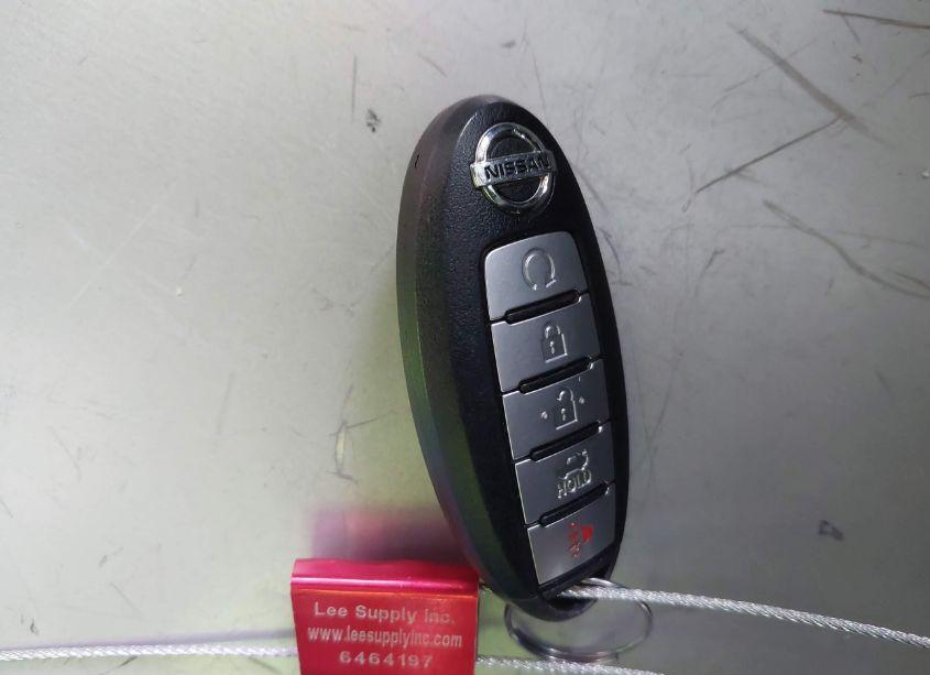 Photo 11 of 2017 Nissan Maxima 3.5 PLATINUM/3.5 S/3.5 SL/3.5 SR/3.5 SV (VIN 1N4AA6AP7HC382902)