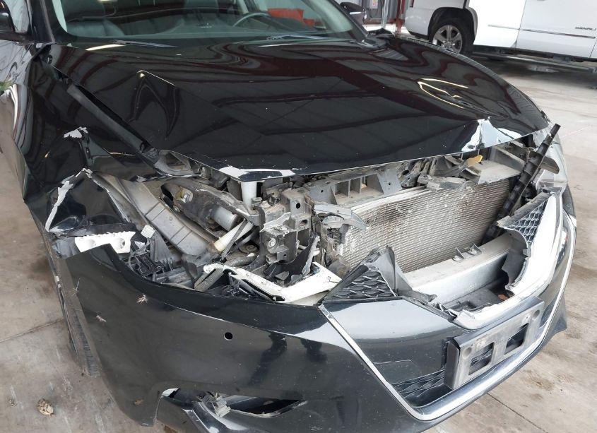 Photo 6 of 2017 Nissan Maxima 3.5 PLATINUM/3.5 S/3.5 SL/3.5 SR/3.5 SV (VIN 1N4AA6AP7HC382902)