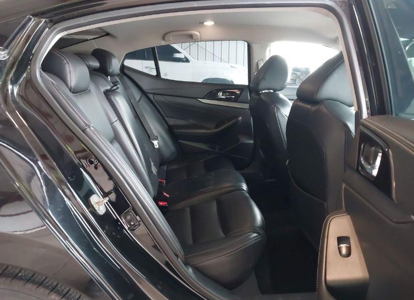 Photo 8 of 2017 Nissan Maxima 3.5 PLATINUM/3.5 S/3.5 SL/3.5 SR/3.5 SV (VIN 1N4AA6AP7HC382902)