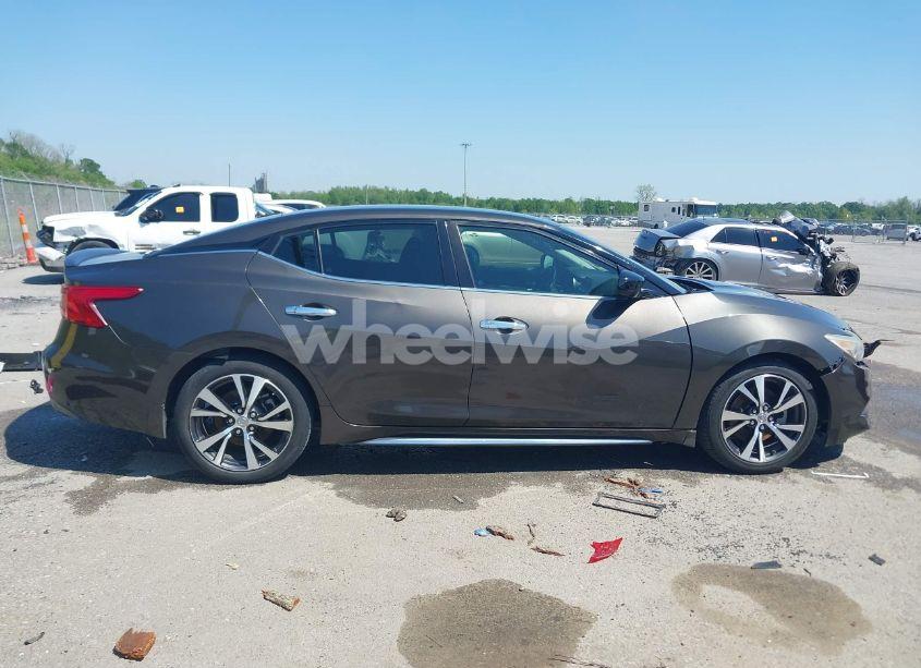 Photo 13 of 2016 Nissan Maxima 3.5 PLATINUM/3.5 S/3.5 SL/3.5 SR/3.5 SV (VIN 1N4AA6AP8GC411225)