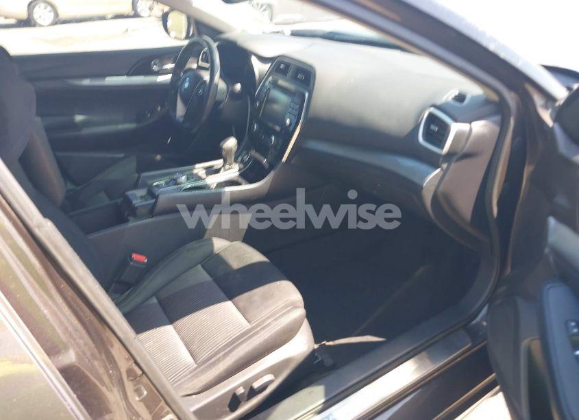 Photo 5 of 2016 Nissan Maxima 3.5 PLATINUM/3.5 S/3.5 SL/3.5 SR/3.5 SV (VIN 1N4AA6AP8GC411225)