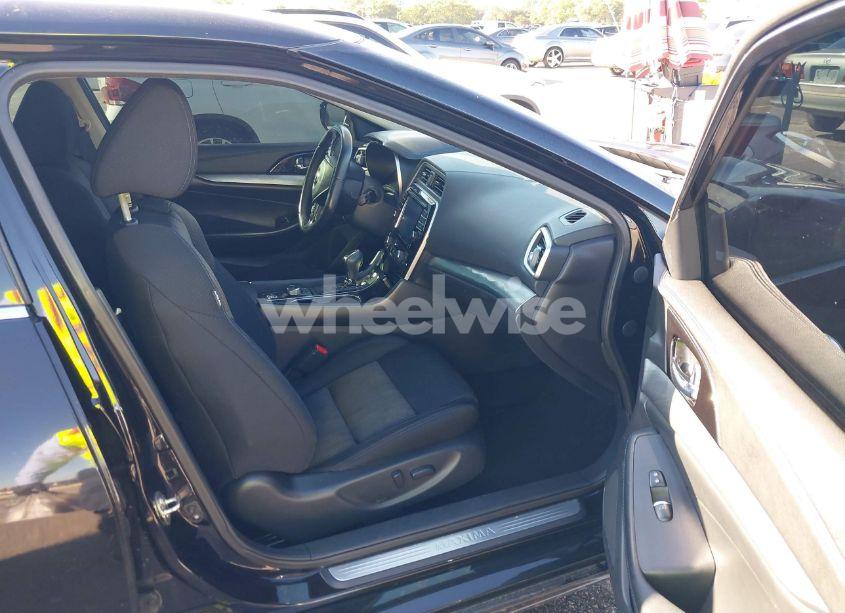 Photo 5 of 2016 Nissan Maxima 3.5 PLATINUM/3.5 S/3.5 SL/3.5 SR/3.5 SV (VIN 1N4AA6AP8GC441759)