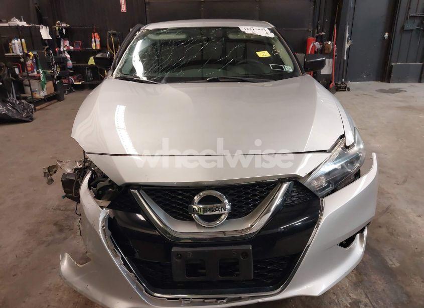 Photo 13 of 2017 Nissan Maxima 3.5 PLATINUM/3.5 S/3.5 SL/3.5 SR/3.5 SV (VIN 1N4AA6AP8HC378700)