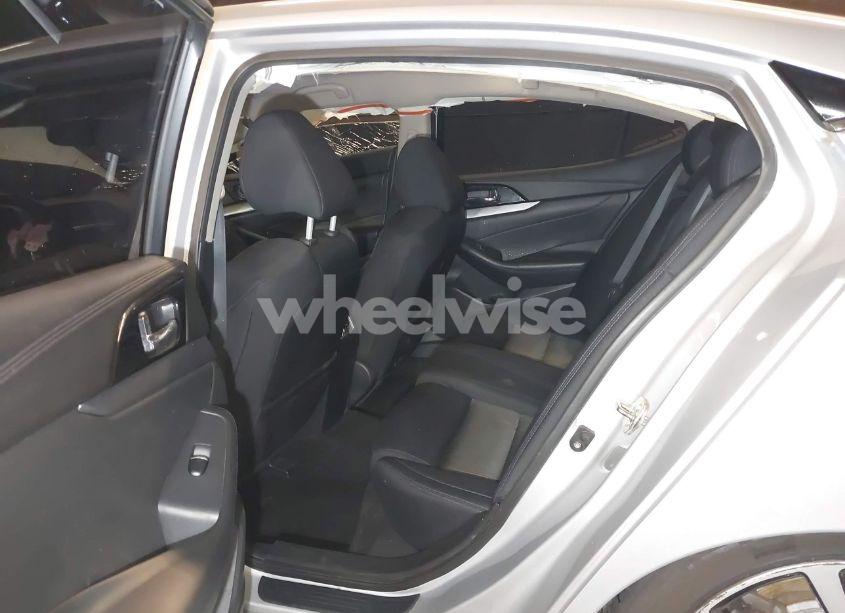 Photo 8 of 2017 Nissan Maxima 3.5 PLATINUM/3.5 S/3.5 SL/3.5 SR/3.5 SV (VIN 1N4AA6AP8HC378700)