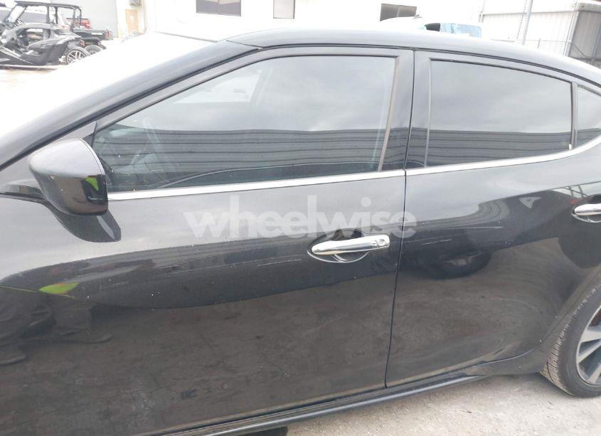 Photo 14 of 2017 Nissan Maxima 3.5 PLATINUM/3.5 S/3.5 SL/3.5 SR/3.5 SV (VIN 1N4AA6AP8HC379099)