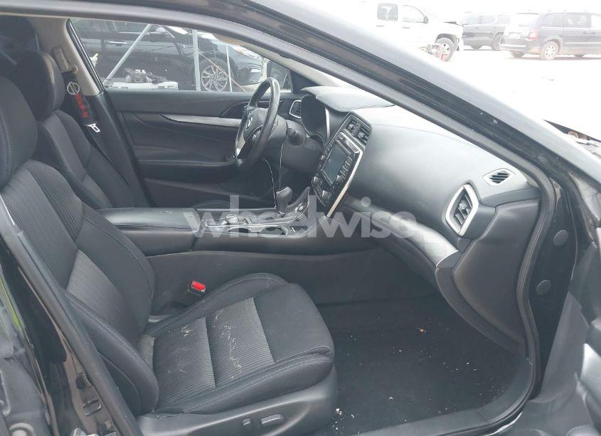 Photo 5 of 2017 Nissan Maxima 3.5 PLATINUM/3.5 S/3.5 SL/3.5 SR/3.5 SV (VIN 1N4AA6AP8HC379099)